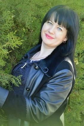 Elena (45) aus Osteuropa sucht einen Mann