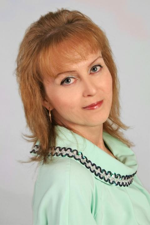 Maya (61) aus Osteuropa sucht einen Mann