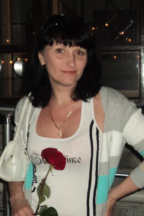Viktoria (49) aus Osteuropa sucht einen Mann