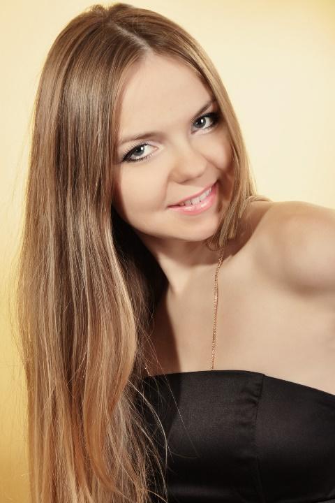 Marina sucht einen Partner über die Partnervermittlung Ukraine Foto von Marina, einer Frau aus der Ukraine auf Partnersuche