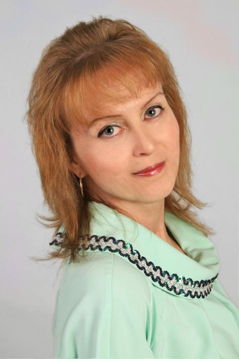 Maya (61) aus Osteuropa sucht einen Mann
