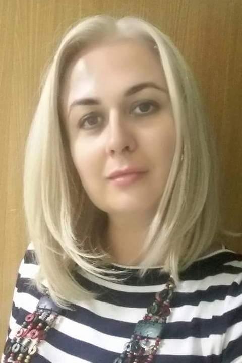 Diana (45) aus Osteuropa sucht einen Mann