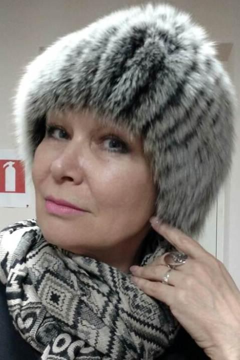 Elena (62) aus Osteuropa sucht einen Mann
