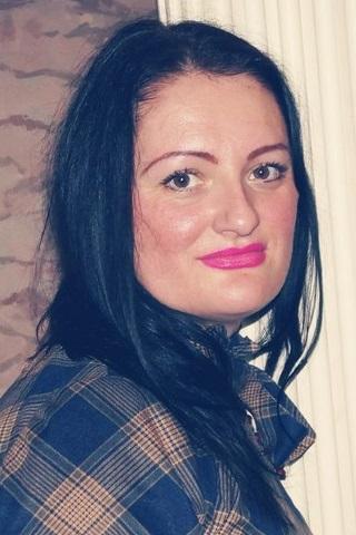 Elena (45) aus Osteuropa sucht einen Mann