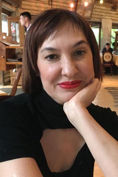 Viktoria (57) aus Osteuropa sucht einen Mann