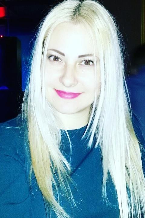Svetlana (41) aus Osteuropa sucht einen Mann