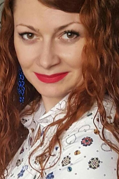 Viktoria (41) aus Osteuropa sucht einen Mann