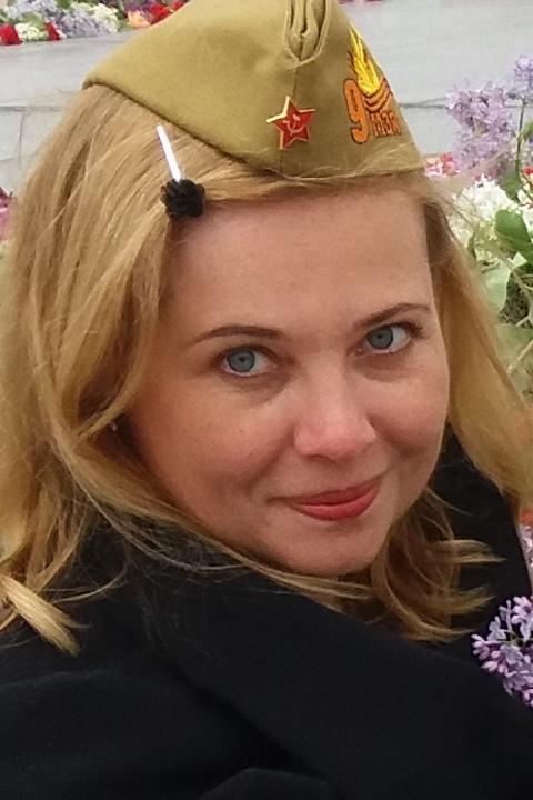 Oksana sucht einen Partner über die Partnervermittlung Ukraine Foto von Oksana, einer Frau aus der Ukraine auf Partnersuche