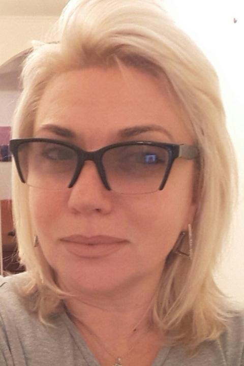 Radmila (58) aus Osteuropa sucht einen Mann