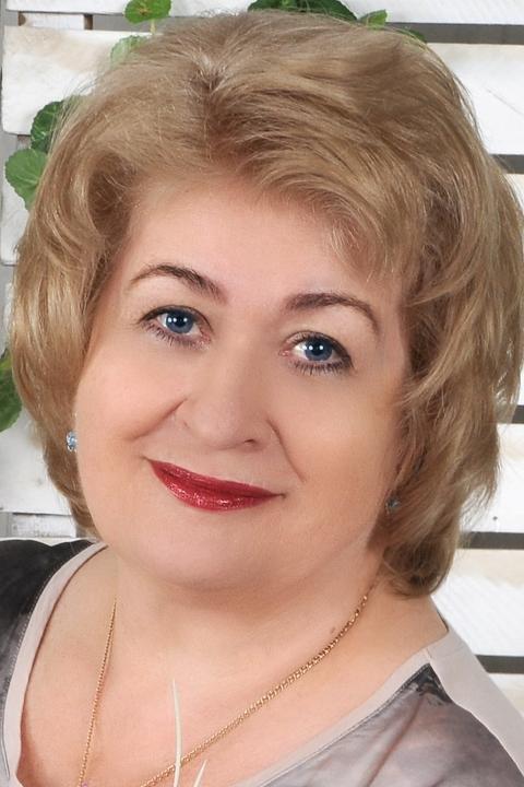 Galina sucht einen Partner über die Partnervermittlung Ukraine Foto von Galina, einer Frau aus der Ukraine auf Partnersuche