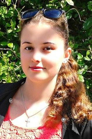 Karina sucht einen Partner über die Partnervermittlung Ukraine Foto von Karina, einer Frau aus der Ukraine auf Partnersuche