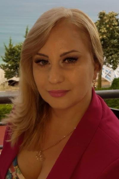 Svetlana (55) aus Osteuropa sucht einen Mann