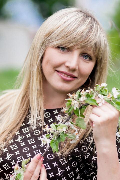Natalya (43) aus Osteuropa sucht einen Mann
