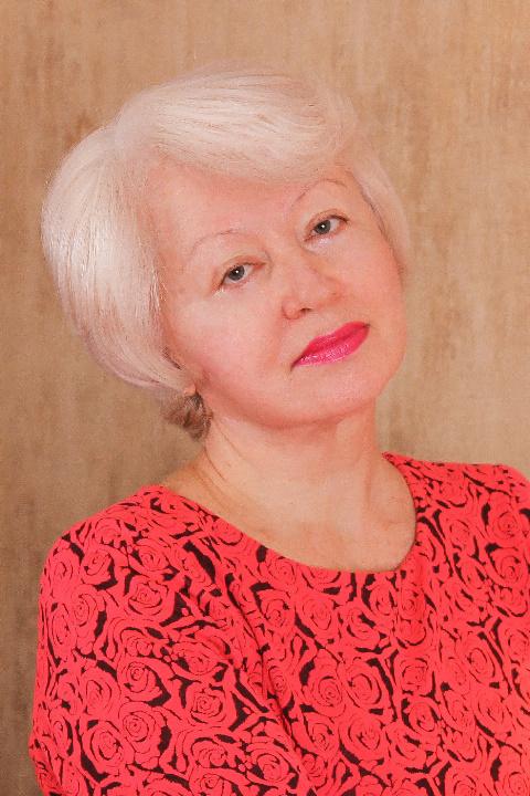 LUDMILA (69) aus Osteuropa sucht einen Mann