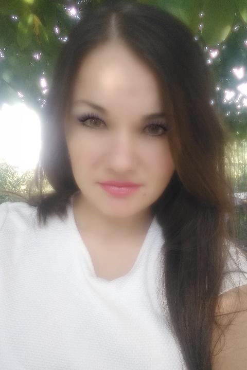 Vita sucht einen Partner über die Partnervermittlung Ukraine Foto von Vita, einer Frau aus der Ukraine auf Partnersuche