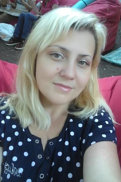 Svetlana (40) aus Osteuropa sucht einen Mann