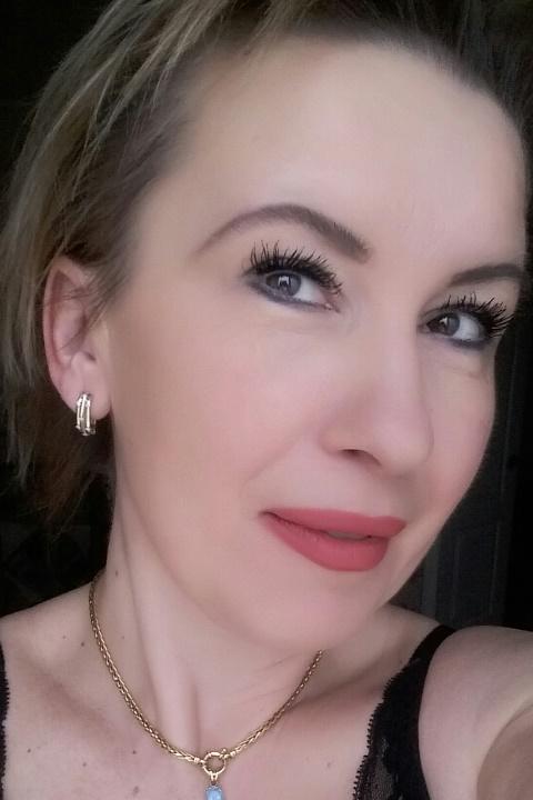 Svetlana (58) aus Osteuropa sucht einen Mann