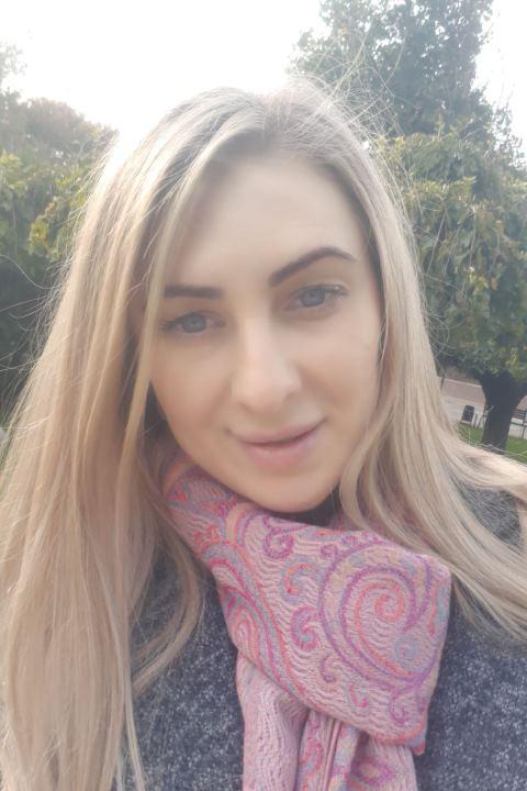 Anna sucht einen Partner über die Partnervermittlung Ukraine Foto von Anna, einer Frau aus der Ukraine auf Partnersuche