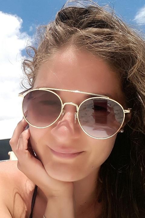 Elena (40) aus Osteuropa sucht einen Mann
