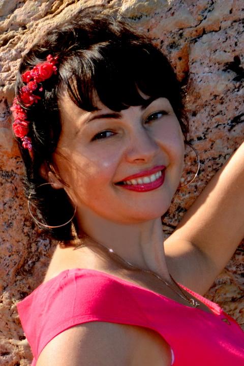 Liudmyla sucht einen Partner über die Partnervermittlung Ukraine Foto von Liudmyla, einer Frau aus der Ukraine auf Partnersuche