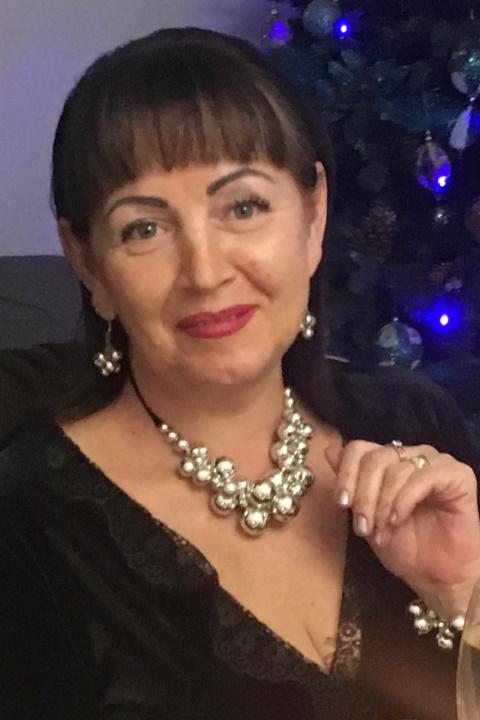 Olga (63) aus Osteuropa sucht einen Mann