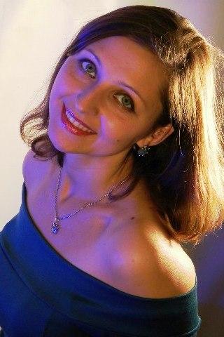 Alena (40) aus Osteuropa sucht einen Mann