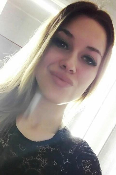 Alyona sucht einen Partner über die Partnervermittlung Ukraine Foto von Alyona, einer Frau aus der Ukraine auf Partnersuche