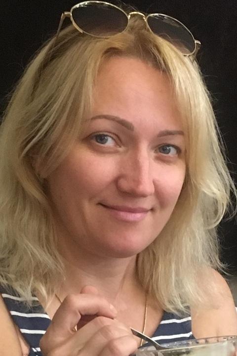 Nataliia (49) aus Osteuropa sucht einen Mann