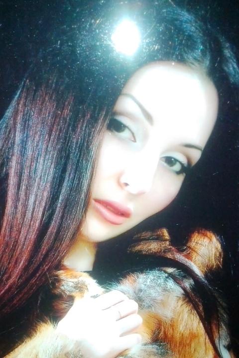 Olesya sucht einen Partner über die Partnervermittlung Ukraine Foto von Olesya, einer Frau aus der Ukraine auf Partnersuche