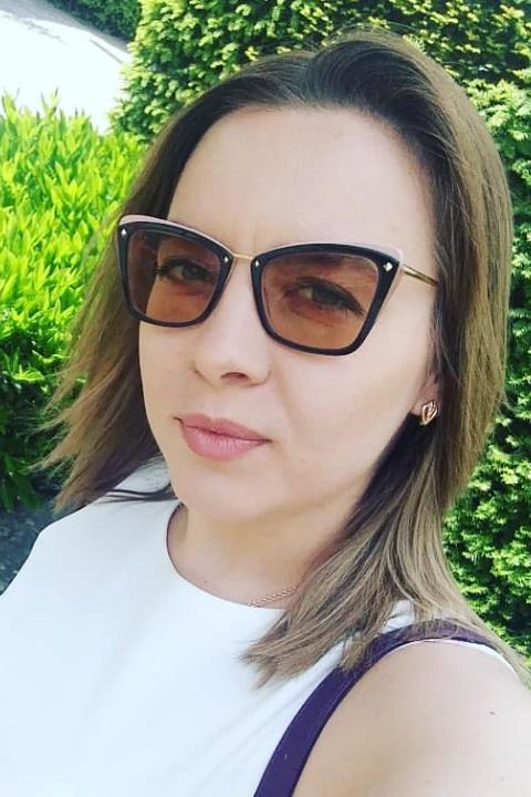 Mariana sucht einen Partner über die Partnervermittlung Ukraine Foto von Mariana, einer Frau aus der Ukraine auf Partnersuche