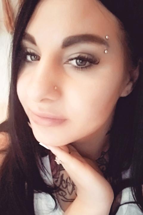 Svetlana (27) aus Osteuropa sucht einen Mann