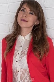 Elena (46) aus Osteuropa sucht einen Mann