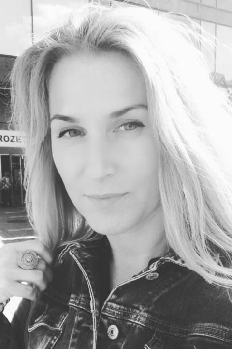 Auf Partnersuche bei Partnervermittlung: Foto von Оksana