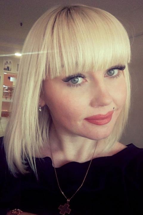 Viktoriya sucht einen Partner über die Partnervermittlung Ukraine Foto von Viktoriya, einer Frau aus der Ukraine auf Partnersuche