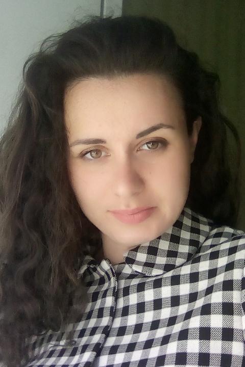 Anna sucht einen Partner über die Partnervermittlung Ukraine Foto von Anna, einer Frau aus der Ukraine auf Partnersuche