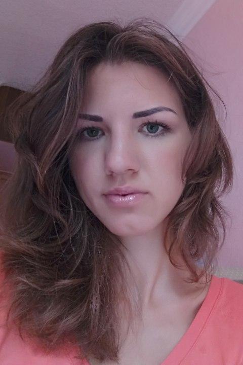 Diana sucht einen Partner über die Partnervermittlung Ukraine Foto von Diana, einer Frau aus der Ukraine auf Partnersuche