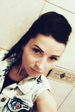 Olga sucht einen Partner über die Partnervermittlung Ukraine Foto von Olga, einer Frau aus der Ukraine auf Partnersuche