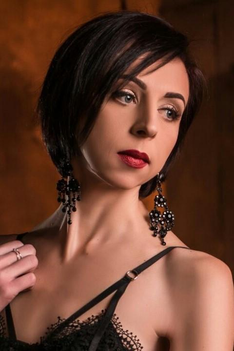Svetlana sucht einen Partner über die Partnervermittlung Ukraine Foto von Svetlana, einer Frau aus der Ukraine auf Partnersuche
