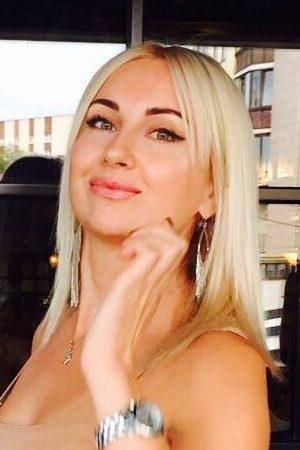 Marina sucht einen Partner über die Partnervermittlung Ukraine Foto von Marina, einer Frau aus der Ukraine auf Partnersuche