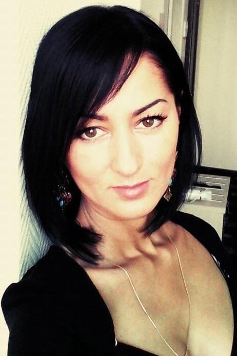 Elena sucht einen Partner über die Partnervermittlung Ukraine Foto von Elena, einer Frau aus der Ukraine auf Partnersuche