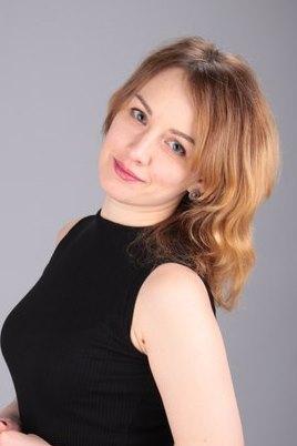 Dariia sucht einen Partner über die Partnervermittlung Ukraine Foto von Dariia, einer Frau aus der Ukraine auf Partnersuche