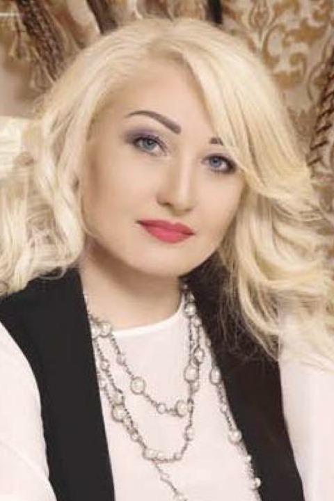 Svetlana sucht einen Partner über die Partnervermittlung Ukraine Foto von Svetlana, einer Frau aus der Ukraine auf Partnersuche