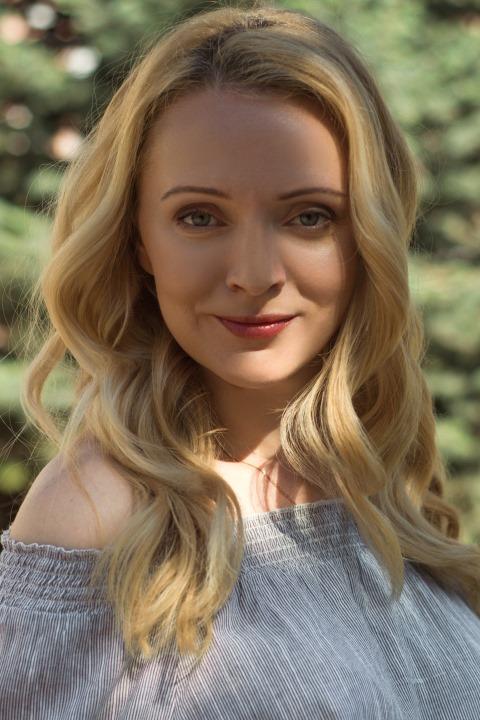 Elena (44) aus Osteuropa sucht einen Mann