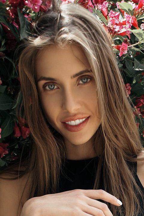 Victoria sucht einen Partner über die Partnervermittlung Ukraine Foto von Victoria, einer Frau aus der Ukraine auf Partnersuche