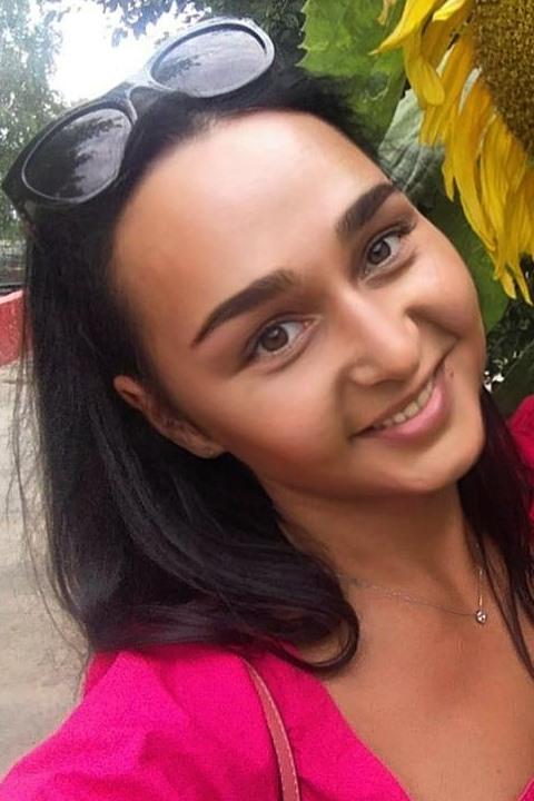 Galina sucht einen Partner über die Partnervermittlung Ukraine Foto von Galina, einer Frau aus der Ukraine auf Partnersuche
