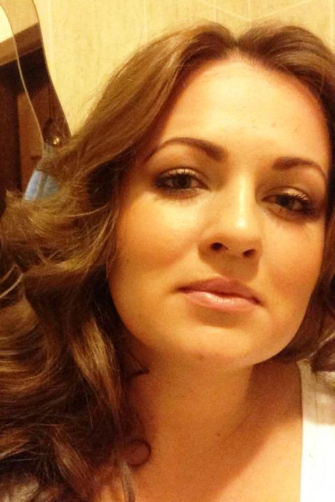 Nataliia sucht einen Partner über die Partnervermittlung Ukraine Foto von Nataliia, einer Frau aus der Ukraine auf Partnersuche