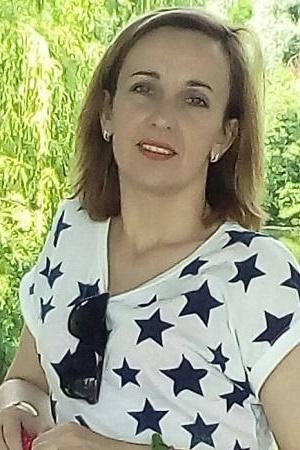Iryna (43) aus Osteuropa sucht einen Mann