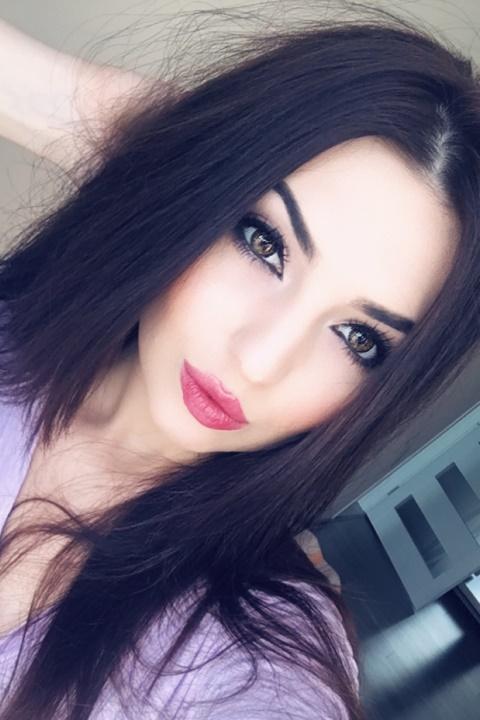 Ksenia sucht einen Partner über die Partnervermittlung Ukraine Foto von Ksenia, einer Frau aus der Ukraine auf Partnersuche