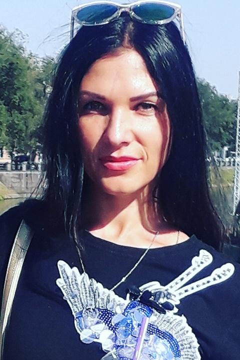 Tatiana sucht einen Partner über die Partnervermittlung Ukraine Foto von Tatiana, einer Frau aus der Ukraine auf Partnersuche