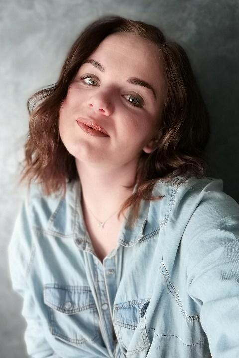 Yulya sucht einen Partner über die Partnervermittlung Ukraine Foto von Yulya, einer Frau aus der Ukraine auf Partnersuche